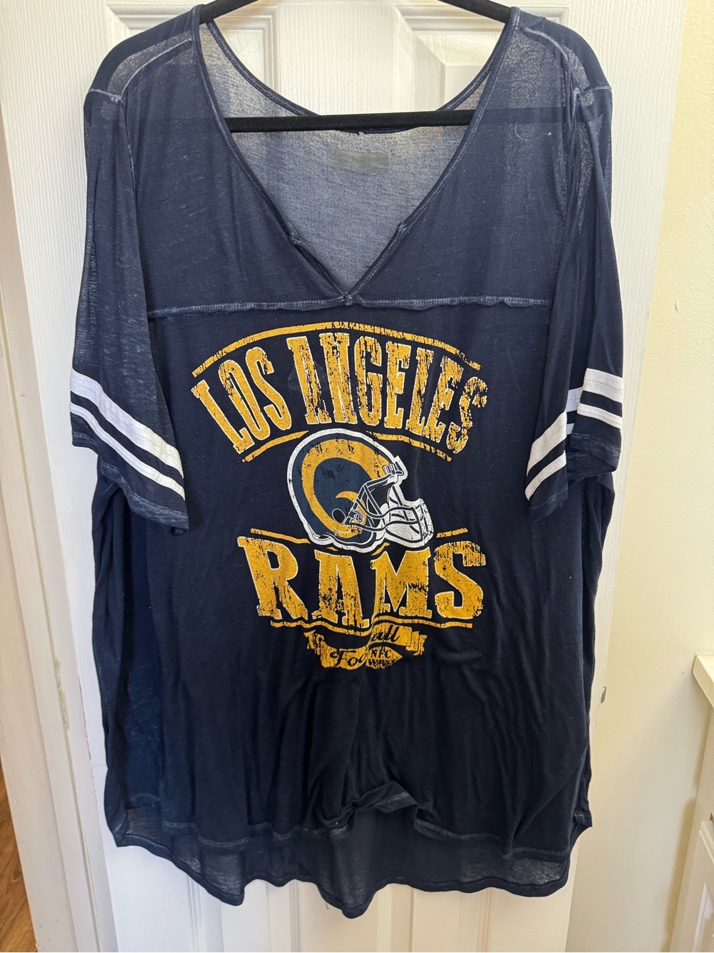 torrid Navy and Gold Los Angeles Rams Graphic Short Sleeve Tee